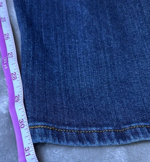 Wrangler Jeans Mens Size 40x32 Blue Relaxed Boot Cut Premium Quality Denim - Picture 9 of 13